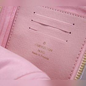 LV Neokapi Вертикальная сумка Модель： N60360 Эта сумка прямоуголь