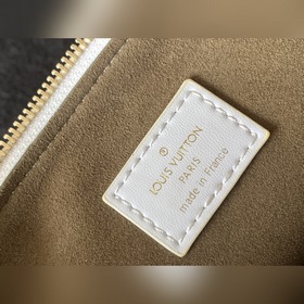 LV Модель M57793 Белая маленькая сумка с цепочкой Блеснула на мод