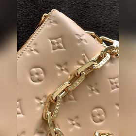 LV Модель M59278 Золотая сумка Coussin Small с цепочкой через пле