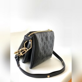 LV модель M57796 черная сумка Coussin BB Сумка, представленная на
