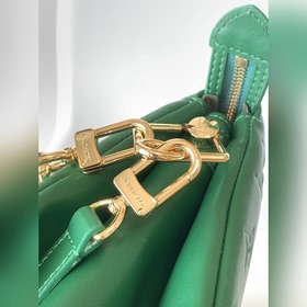LV модель M59389 зеленая сумка Coussin BB Сумка, представленная н