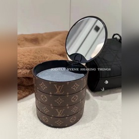 LV Louis Vuitton Шкатулка для украшений Этот шкатулка для украше