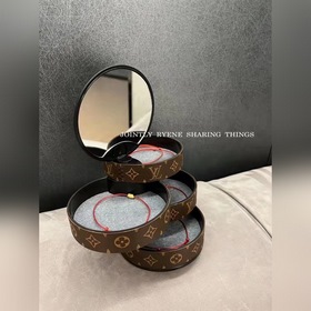 LV Louis Vuitton Шкатулка для украшений Этот шкатулка для украше