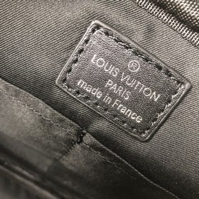 Почтовая сумка LV Sirius, модель N45286, полностью из кожи с тисн