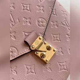 LV Модель M44018 Розовый Сумка POCHETTE MéTIS Сумка через плечо 