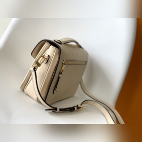LV Модель M44881 Абрикосовый  Сумка POCHETTE MéTIS Сумка через п