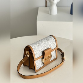 LV Dauphine маленькая сумка Модель M59480 Белый Эта сумка Dauph