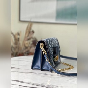 Средняя сумка LV Dauphine через плечо, модель M59631 Эта сумка D