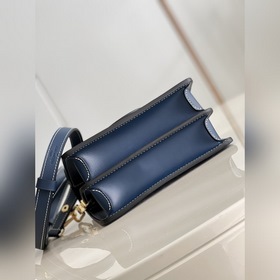 LV Dauphine Маленькая сумка через плечо Эта сумка Dauphine Small 