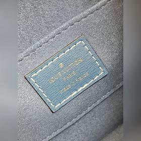 LV Dauphine Маленькая сумка через плечо Эта сумка Dauphine Small 