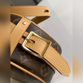 LV Модель M45149 BOTE CHAPEAU SOUPLE Маленькая сумка В сезоне вес
