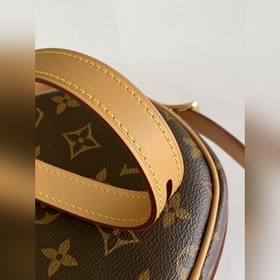 LV Модель M45149 BOTE CHAPEAU SOUPLE Маленькая сумка В сезоне вес