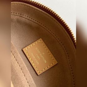 LV Модель M45149 BOTE CHAPEAU SOUPLE Маленькая сумка В сезоне вес