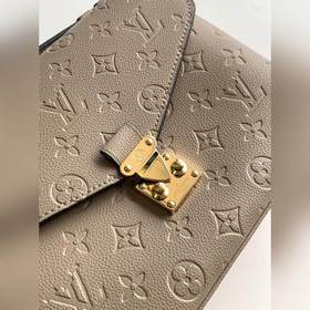 LV Модель M44881 Абрикосовый  Сумка POCHETTE MéTIS через плечо 