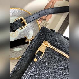 LV Модель M41487 Черный  Сумка POCHETTE MéTIS через плечо Сумка