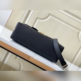 Средняя сумка LV Madeleine, модель M45976, черная Новая сумка ср