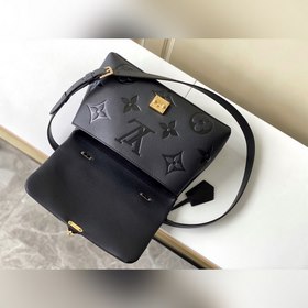 Средняя сумка LV Madeleine, модель M45976, черная Новая сумка ср