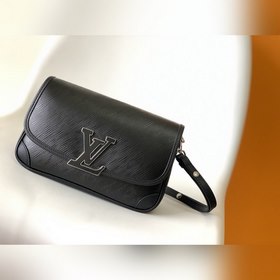 LV Buci Сумка через плечо Модель M59386 Черный Эта сумка Buci из
