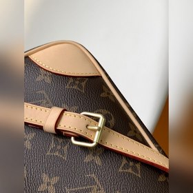 LV &nbsp;Модель M51276 Маленький Размер 51274 Большой Размер 