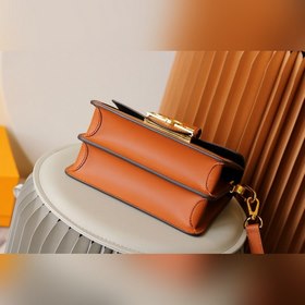 LV Nicolas Ghesquière Сумка через плечо Весной-летом 2019 года пр