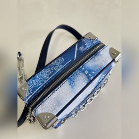 LV  Мини-сумка через плечо Mini Soft Trunk, модель M20557, синий