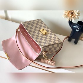 LV Модель N41581 Белая сумка через плечо Кожа является подлинной 