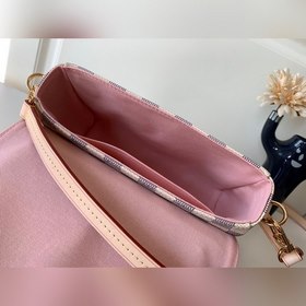 LV Модель N41581 Белая сумка через плечо Кожа является подлинной 