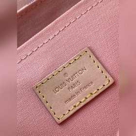LV Модель N41581 Белая сумка через плечо Кожа является подлинной 