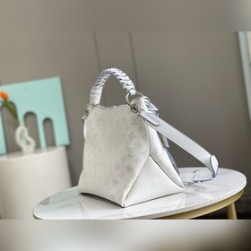 Средняя сумка LV Beaubourg Hobo, модель M56084 Средняя сумка Bea