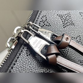 Средняя сумка LV Beaubourg Hobo, модель M56084  Средняя сумка Be