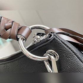 Средняя сумка LV Beaubourg Hobo, модель M56084  Средняя сумка Be