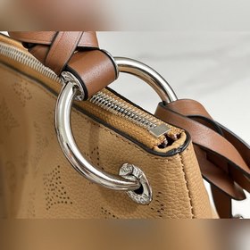 Средняя сумка LV Beaubourg Hobo, модель M56084 Средняя сумка Bea