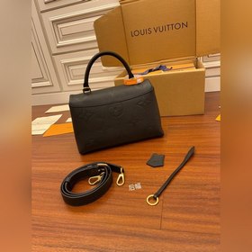 LV Сумка через плечо Модель M45076
