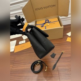 LV Сумка через плечо Модель M45076