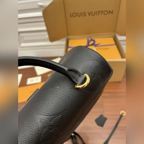 LV Сумка через плечо Модель M45076