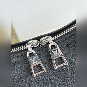 LV  Модель M20700 Черный Кожаная сумка для покупок Why Knot Мал