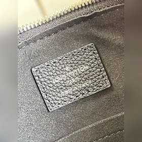 LV  Модель M20700 Черный Кожаная сумка для покупок Why Knot Мал