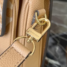 LV Pochette Métis сумка, модель M46018, коричневая с шелкографией
