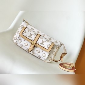 Сумка LV BUCI Сумка через плечо Эта сумка Buci изготовлена из з