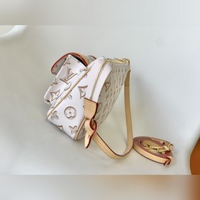 Сумка LV BUCI Сумка через плечо Эта сумка Buci изготовлена из з