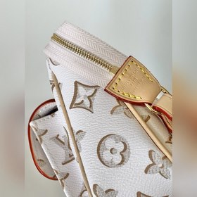 Сумка LV BUCI Сумка через плечо Эта сумка Buci изготовлена из з