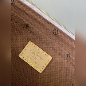 Сумка LV BUCI Сумка через плечо Эта сумка Buci изготовлена из з