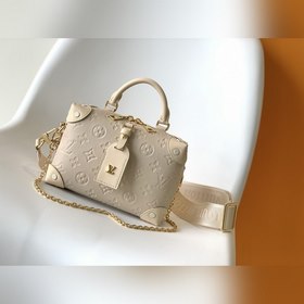 LV Модель M45394 Белая сумка Petite Malle Souple Изготовлена из