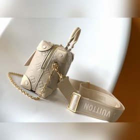 LV Модель M45394 Белая сумка Petite Malle Souple Изготовлена из 