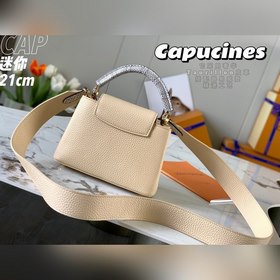 LV Capucines мини-сумка, модель M55921, молочно-белая змеиная кож