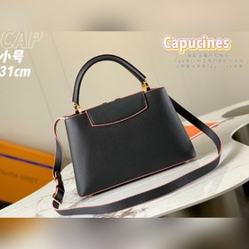 LV Capucines сумка, модель M42259, черный с золотой застежкой Пер