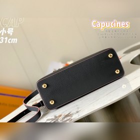 LV Capucines сумка, модель M42259, черный с золотой застежкой Пер