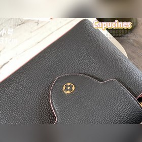 LV Capucines сумка, модель M42259, черный с золотой застежкой Пер