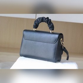 Средняя сумка LV Twist через плечо Средняя сумка Twist изготовлен