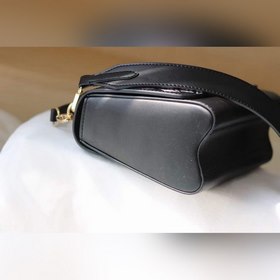 Средняя сумка LV Twist, артикул 50358 Средняя сумка Twist изгото